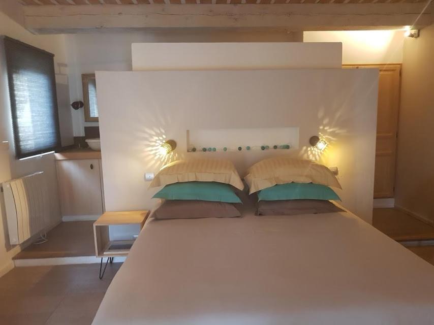 La Maison de Charlie Vaugines Extérieur photo