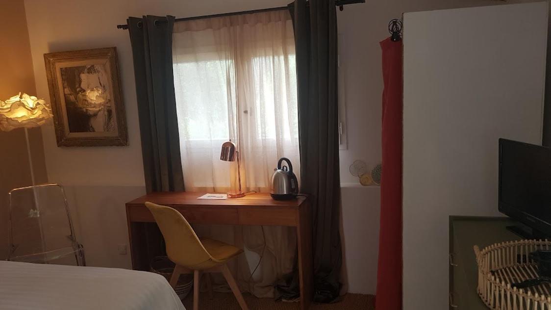 La Maison de Charlie Vaugines Extérieur photo