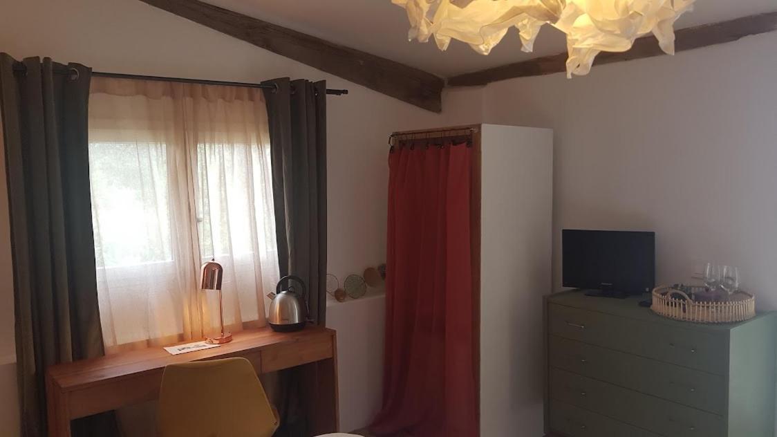 La Maison de Charlie Vaugines Extérieur photo